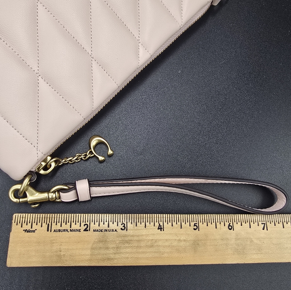 COACH CW580 Blush Pink Quilted Leather Pouch Clutch Wristlet NWT *NO Chain Strap - Picture 5 of 13